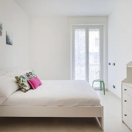 Shelley By Wonderful Italy Génova