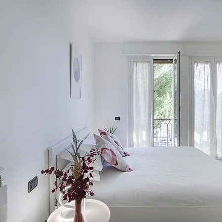 Shelley By Wonderful Italy Apartman